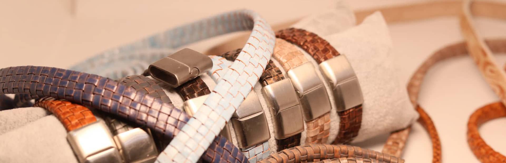 LEATHER ACCESSORIES